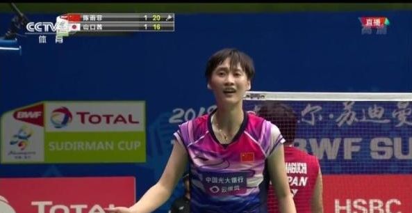 通过他在中 通过他在中