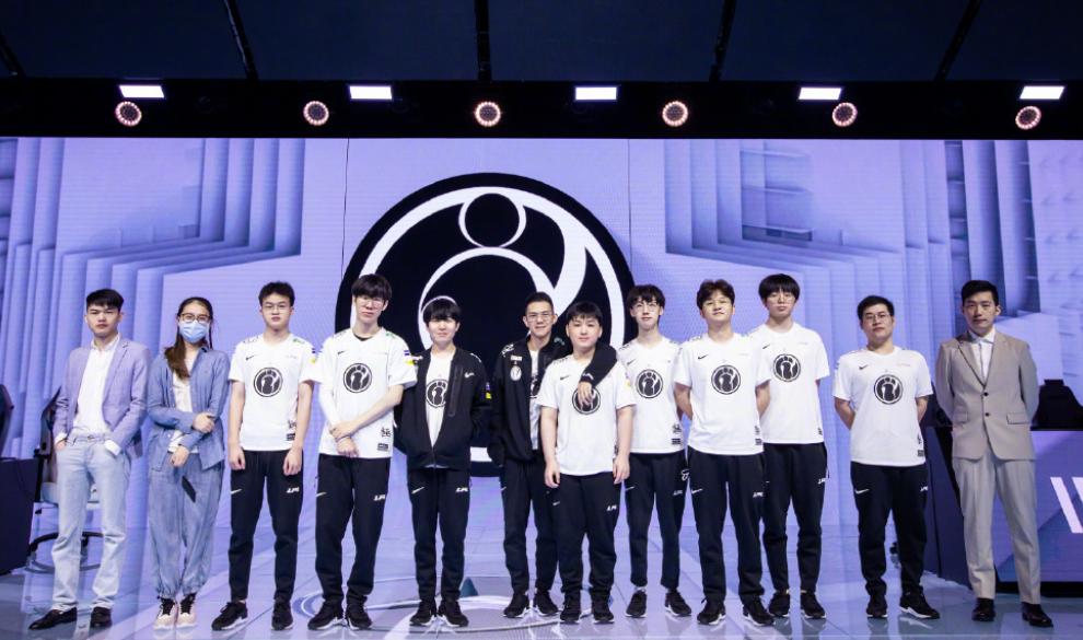 更像是拜仁 更像是拜仁